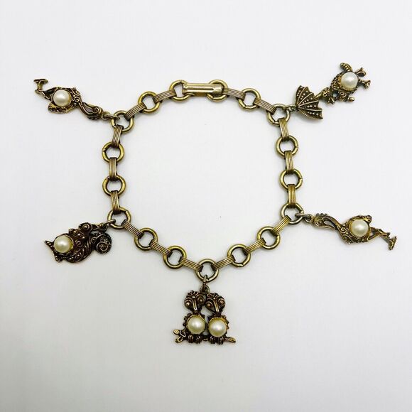 Vintage Charm Bracelet Bird Squirrel Faux Pearl Textured Engraved Gold Tone 7.5" - Picture 1 of 10